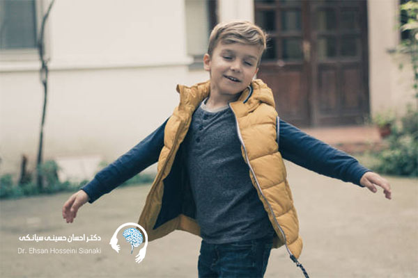 چرخیدن کودک به دور خود