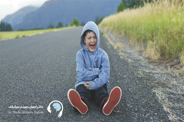 درمان چرخیدن کودک به دور خود